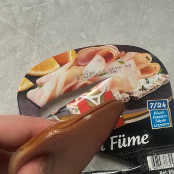 Son Kullanma Tarihi Geçmemiş Hindi Füme Üründe Küf Ve Gıda Güvenliği Endişesi