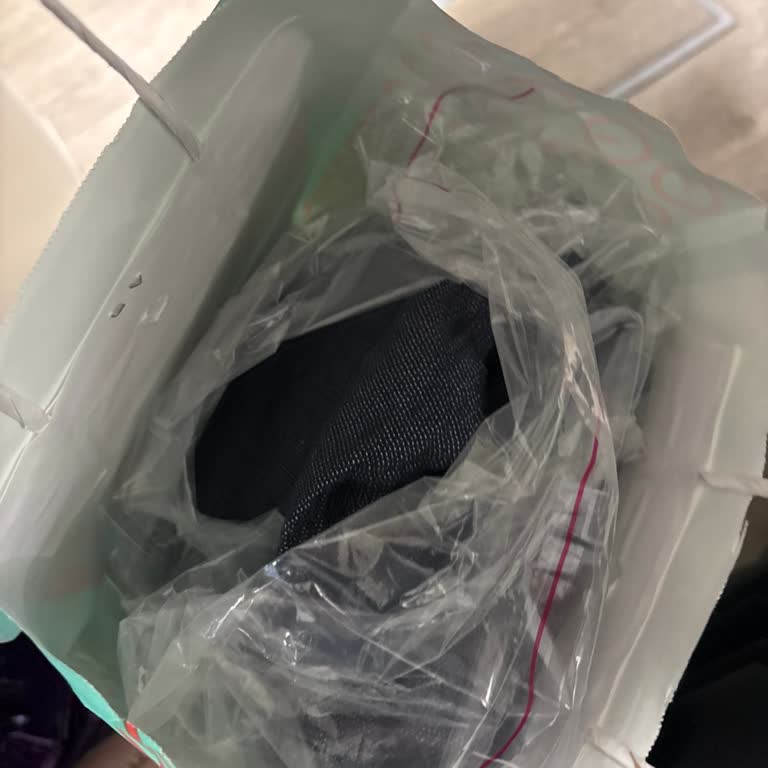 Hediye Paketi Ücreti Alındı, Özensiz Paketleme Ve Fatura Sorunu Yaşadım