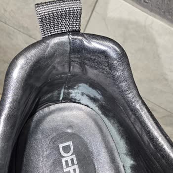 Kısa Sürede Deforme Olan Ayakkabı Ve İlgisiz Müşteri Hizmeti