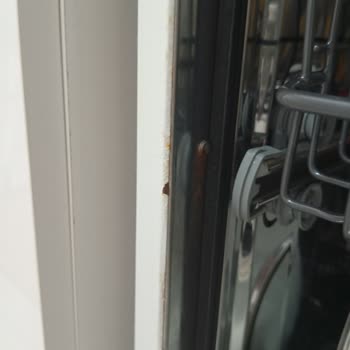 Vestel BM5302 Dishwasher And NFK52001 Fridge Rusting