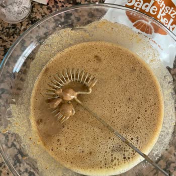 Glütensiz Kek Harcından Taşlaşmış Parçalar Çıktı, Mağduriyet Yaşadım