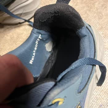 Skechers Ayakkabıda Kısa Sürede Taban Açılması Ve İç Astar Yırtılması Sorunu