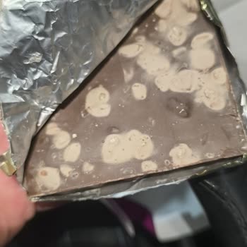 Son Kullanma Tarihi Geçmemiş Ülker Çikolatada Bozulma Şoku!