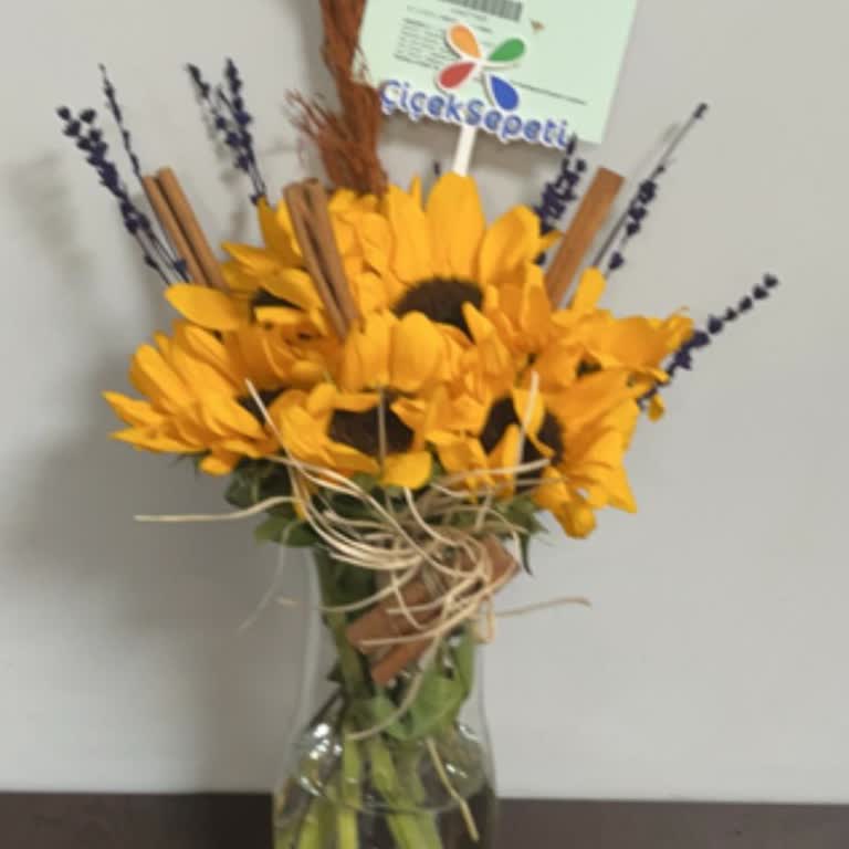 Çiçek Sepeti'nden Görselden Farklı Ve Solmuş Çiçek Gönderimi Mağduriyeti