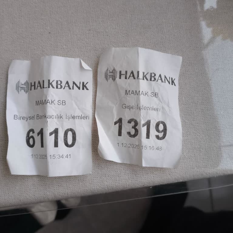 Banka Gişe Görevlisinin Küçümseyici Ve Saygısız Tavrı Müşteri Olarak İncindim