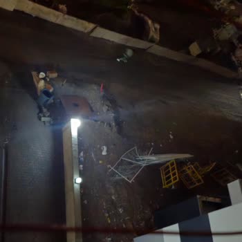 Karanlık Sokakta Arızalı Lamba Nedeniyle Artan Güvenlik Endişesi