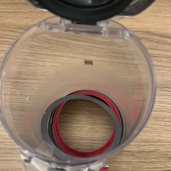 Dyson V15 Toz Haznesi İç Parçası Garanti Sonrası Yerinden Çıktı