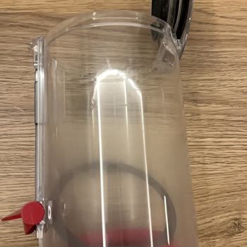 Dyson V15 Toz Haznesi İç Parçası Garanti Sonrası Yerinden Çıktı