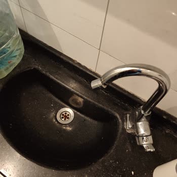 Tekrarlayan Su Kesintileri Hayatı Olumsuz Etkiliyor: Çözüm Ve Bilgi Bekliyoruz