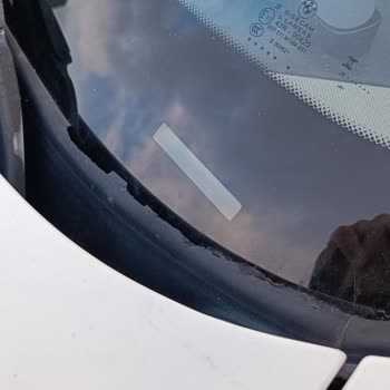 BMW F20 Ön Cam Fitilindeki Kronik Sorun Nedeniyle Hayal Kırıklığı