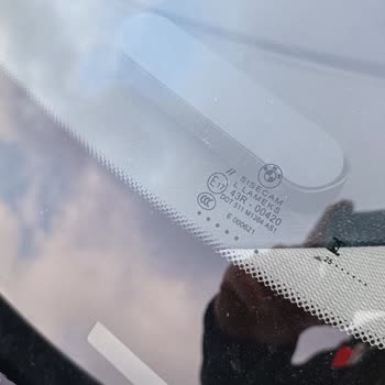 BMW F20 Ön Cam Fitilindeki Kronik Sorun Nedeniyle Hayal Kırıklığı