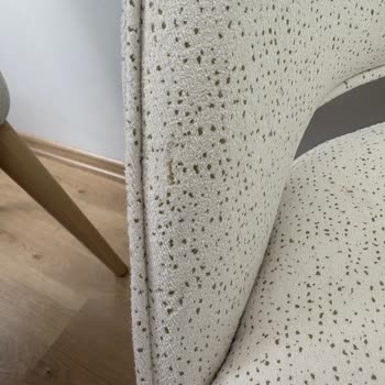 Kısa Sürede Deforme Olan Sandalyeler Ve İlgisiz Servis