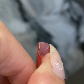 Tırnak Güçlendirme İşleminde Ciddi Mağduriyet Ve Salonun İlgisizliği