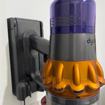 Dyson V15: Hayal Kırıklığı Ve Sürekli Arızalar
