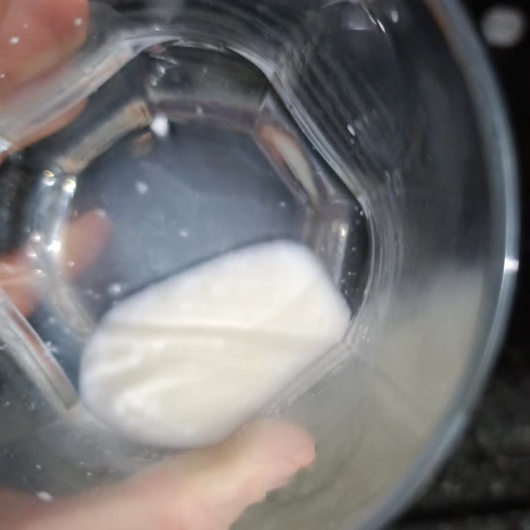 Son Kullanma Tarihi Geçmemiş Süt Bozuk Çıktı, Çocuğum Risk Altındaydı