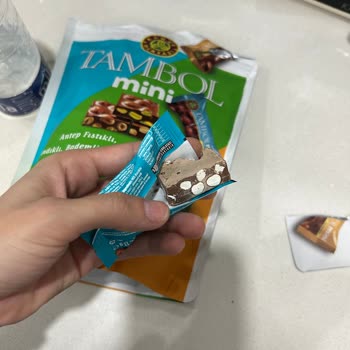 Bayat Ve Bozulmuş Çikolata Satışı Güvenimi Sarsıyor