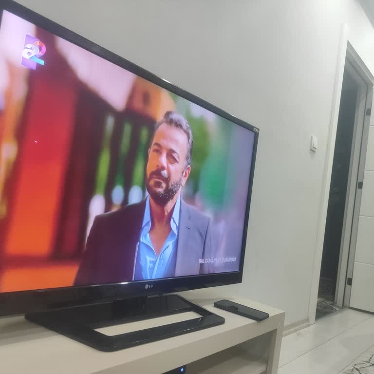 Akşam Kuşağında Sürekli Aynı Dizinin Yayınlanmasından Sıkıldım, Farklı İçerik İstiyorum