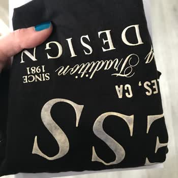 Guess T-shirt Ön Baskısının Rengi Atma Yaptı Ve Soldu!