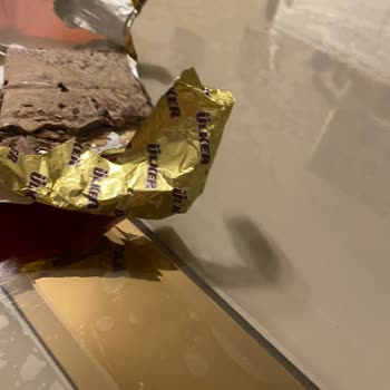 Son Kullanma Tarihi Geçmemiş Ülker Çikolata Bozuk Çıktı, Güvenim Sarsıldı