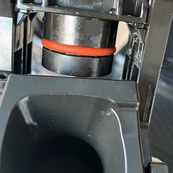 Kahve Makinesinden Çıkan Yağ Ve Eksik Parça Sağlığımızı Riske Attı