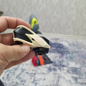 Küçük Arabadaki Boya Sorunu İçin Tüm Seti Göndermem İsteniyor