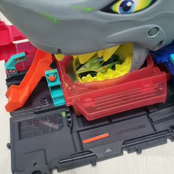 Küçük Arabadaki Boya Sorunu İçin Tüm Seti Göndermem İsteniyor