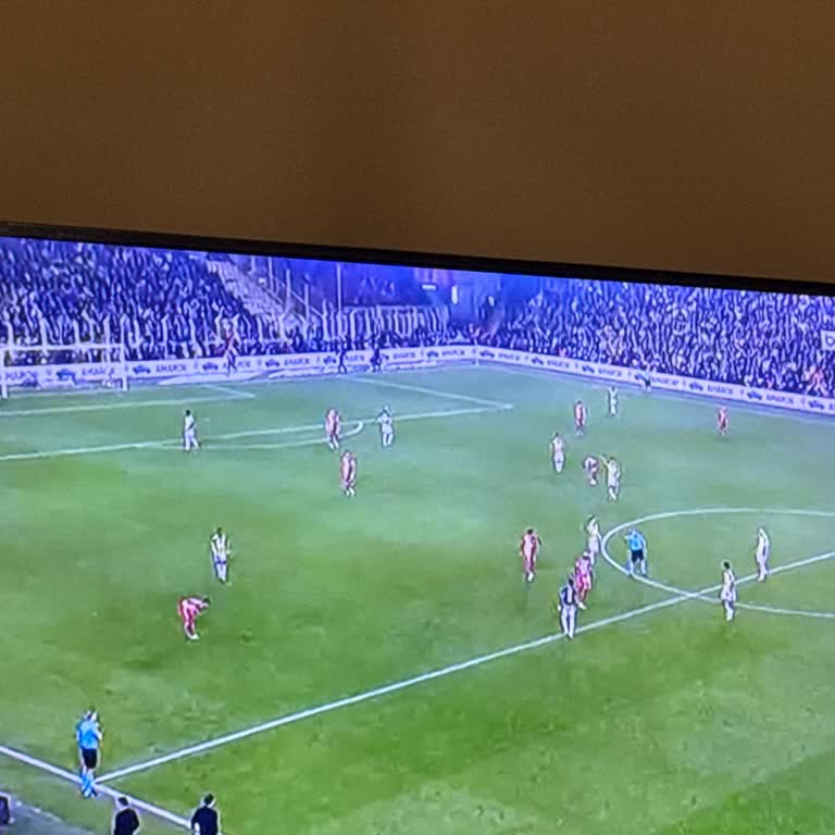 Aldığım Yayın Sürekli Donuyor, Ücretimin Karşılığını Alamıyorum