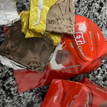 Aldığım Çikolatalarda Bozulma Ve Renk Değişimi Şoku