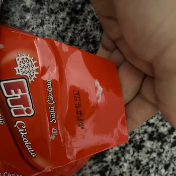 Aldığım Çikolatalarda Bozulma Ve Renk Değişimi Şoku