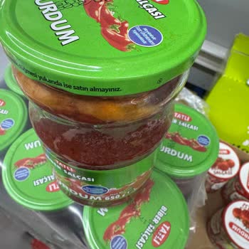 Küflü Salça Skandalı: BİM'de Sağlık Riski Ve İlgisiz Yaklaşım