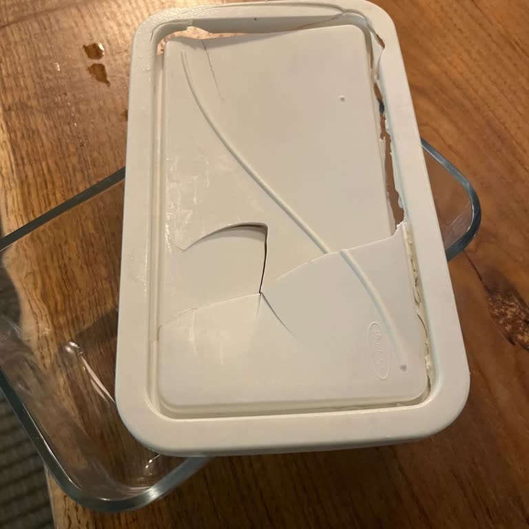 Paşabahçe Cam Saklama Kaplarının Kapakları Kısa Sürede Deforme Oldu, Yedek Kapak Bulamıyorum