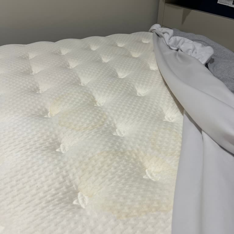 Yataş Yatakta Nedensiz Lekelenme Ve Müşteri Hizmetlerinde Hayal Kırıklığı