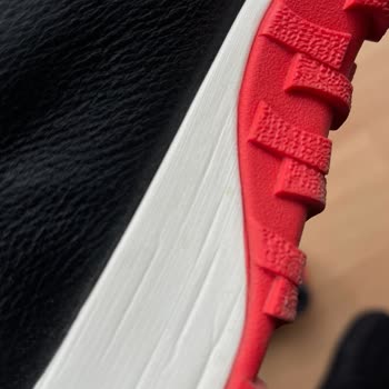 Camper Yeni Alınan Ayakkabıda Taban Çökmesi Ve Çalışan İlgisizliği Mağduriyet Yarattı