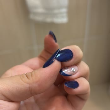Eylül Öztürk Nail Spa Protez Tırnak Ve Kalıcı Oje İşleminde Kısa Sürede Yaşanan Sorunlar