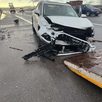 Audi Q3 Kazasında Hava Yastıklarının Açılmaması Ve Güvenlik Endişesi