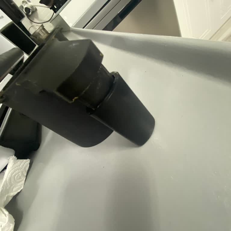 Garanti Kapsamındaki Kahve Makinesi Cezvesinin Sapı Kendiliğinden Kırıldı, Yedek Parça Bulamıyorum