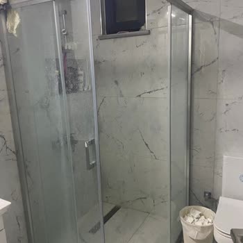 Duşakabin Camının Kendiliğinden Patlaması Ve Güvenlik Endişesi