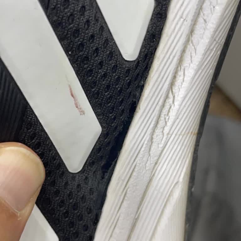 Garanti Süresinde Yırtılan Ayakkabım İçin Değişim Talebim Reddedildi