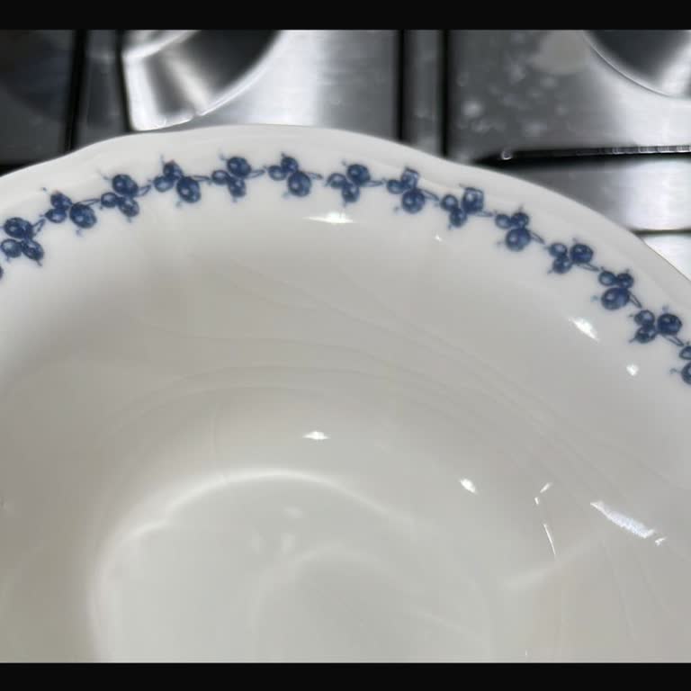 Az Kullanılan Yemek Takımında Çatlama Ve Yetersiz Müşteri Hizmeti