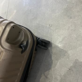 Tatilimi Mahveden Valiz Hasarı Ve Yetersiz Çözüm