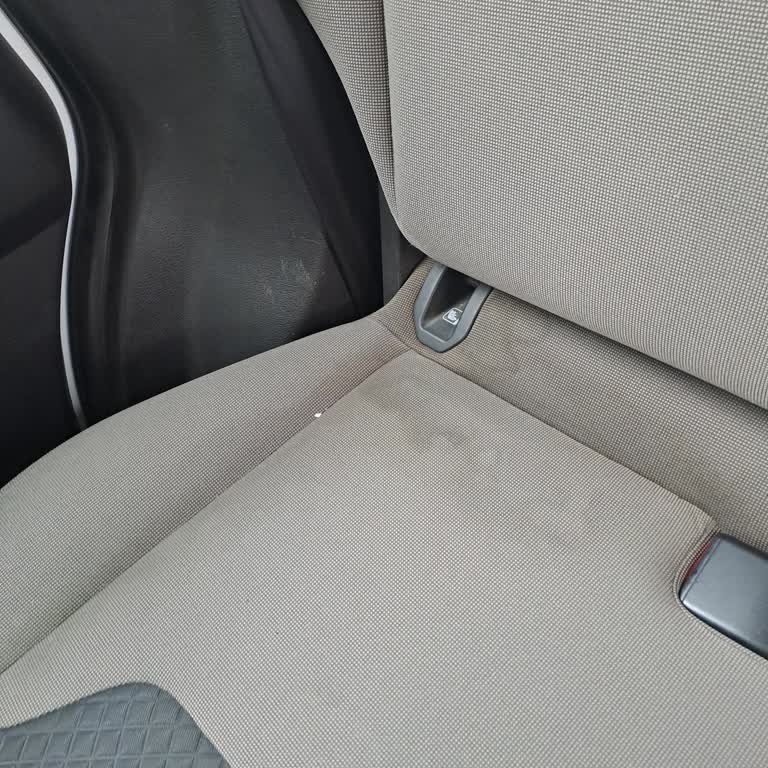 Garenta Esenboğa'da Kiraladığım Aracın Temizlik Ve Bakım Eksiklikleri Güvenimi Sarstı