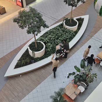 Akasya AVM'de Düşen Dev Süs Can Güvenliğimizi Tehlikeye Attı