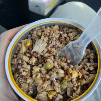 Burcu Gıda 4 Tahıllı Tavuk Salatası Konservesinde Kemik Sorunu