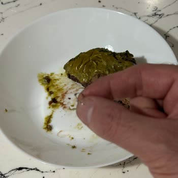 Değirmen Pastaneleri Pastadan Çıkan Metal Cisim