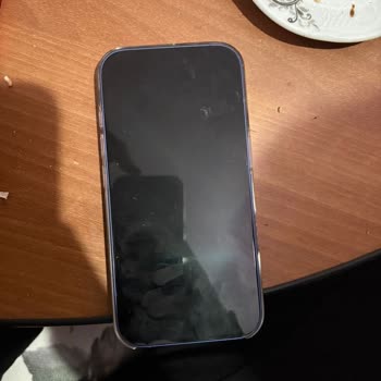 Teşhirden Satın Aldığım İphone 16 Hatalı Çıktı, Vodafone Mağazası İade Veya Değişim Yapmıyor