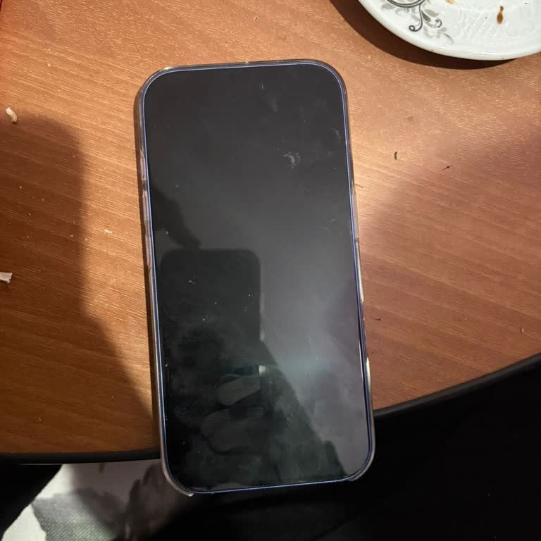 Teşhirden Satın Aldığım İphone 16 Hatalı Çıktı, Vodafone Mağazası İade Veya Değişim Yapmıyor