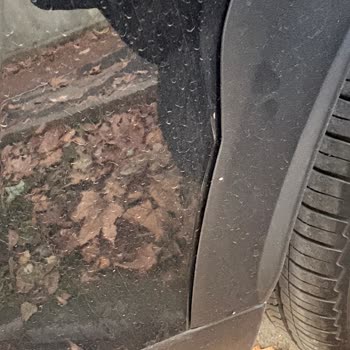 Yetkili Serviste Aracıma Zarar Ve Faturasız İşlemle Mağdur Edildim