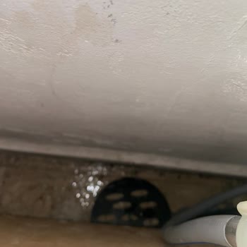 Beko Servis Bağlantı Hatası Sonrası Parke Zararı Ve İlgisizlik