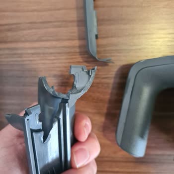 Grundig Çay Makinesi Kulpunda Kronik Kırılma Ve Yetersiz Müşteri Hizmeti