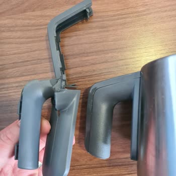 Grundig Çay Makinesi Kulpunda Kronik Kırılma Ve Yetersiz Müşteri Hizmeti